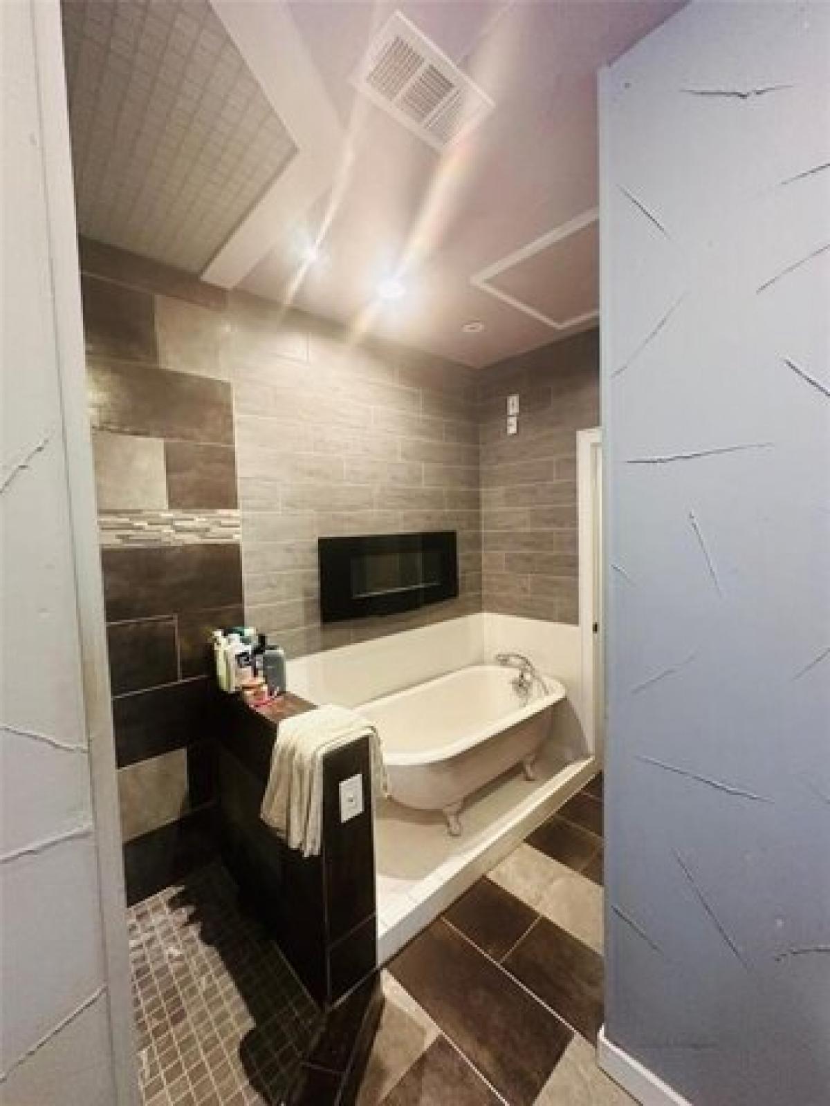 Picture of Home For Sale in Liberty Hill, Texas, United States