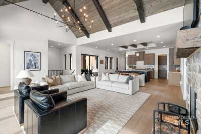 Home For Sale in Donnelly, Idaho