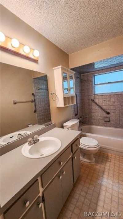 Home For Sale in Inverness, Florida