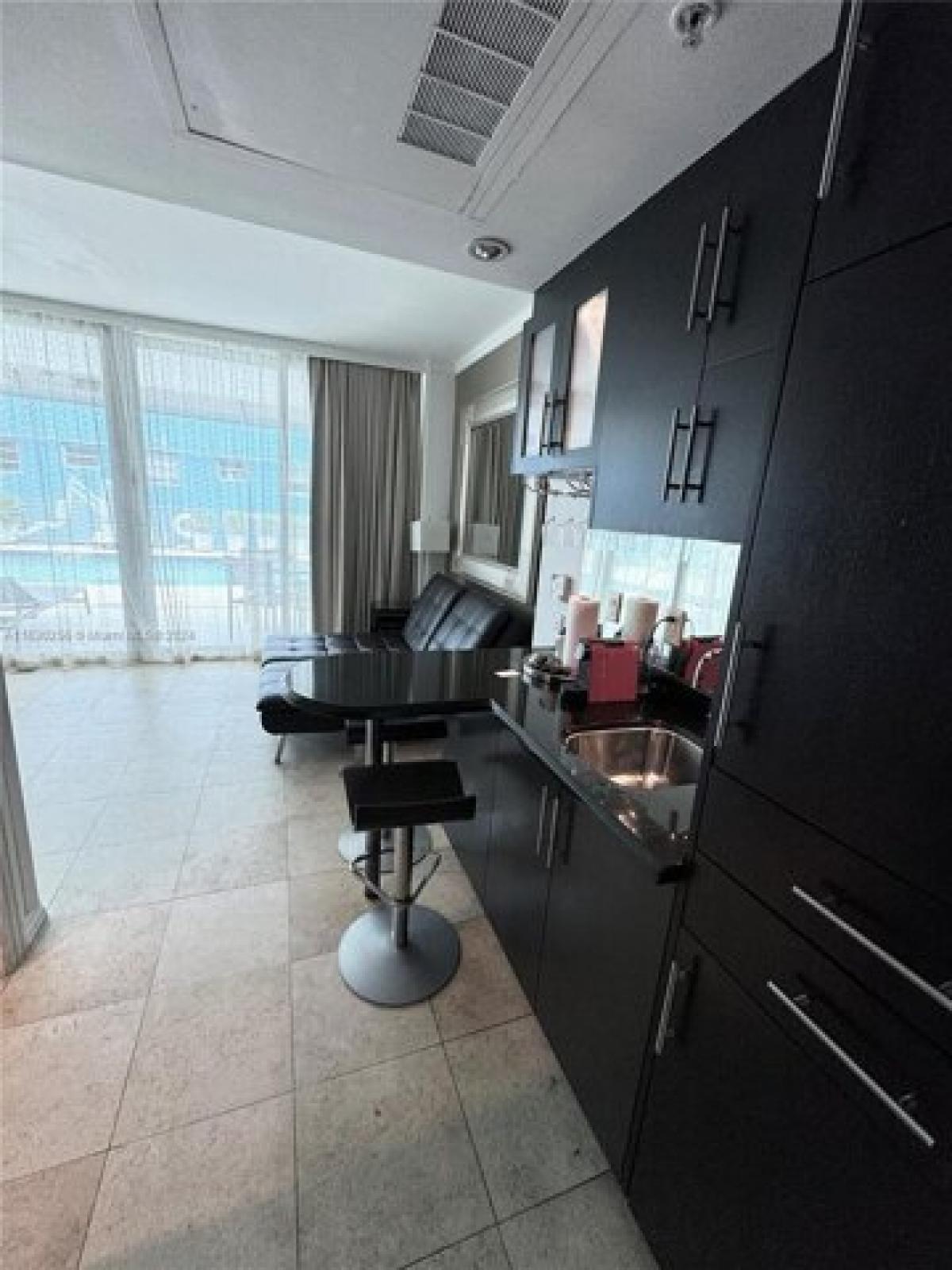 Picture of Home For Sale in Miami Beach, Florida, United States