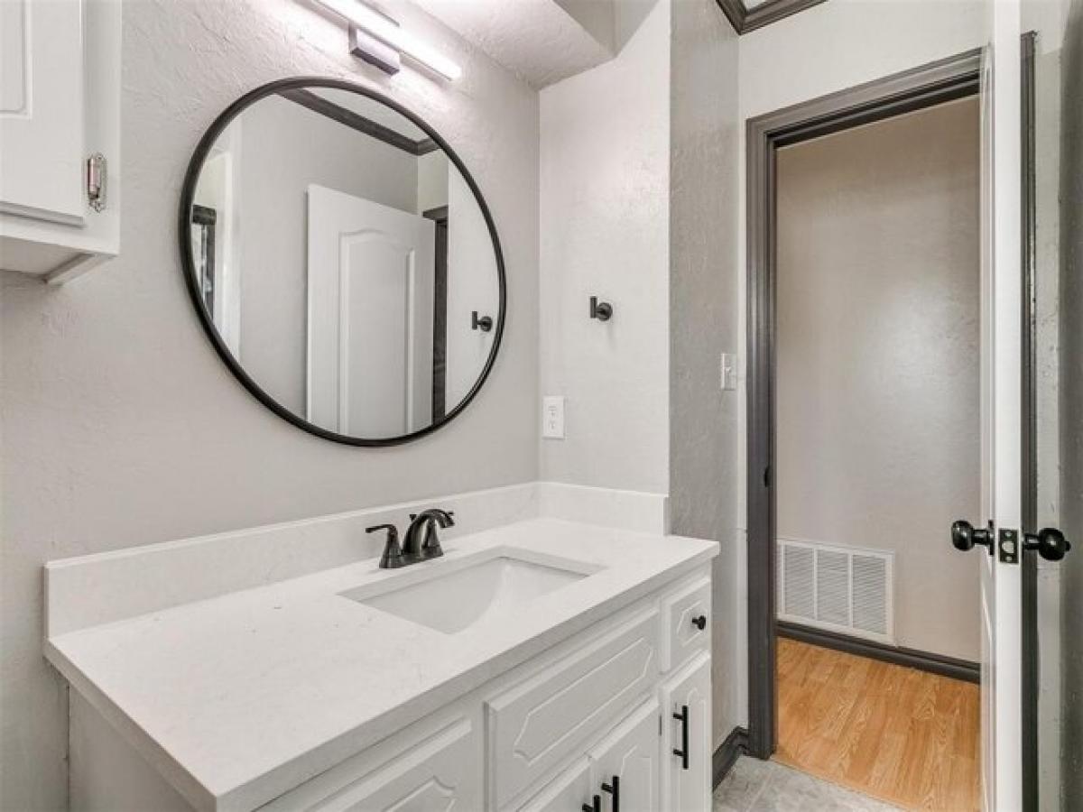 Picture of Home For Sale in Norman, Oklahoma, United States