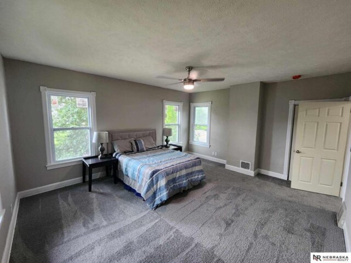 Picture of Home For Sale in Lincoln, Nebraska, United States