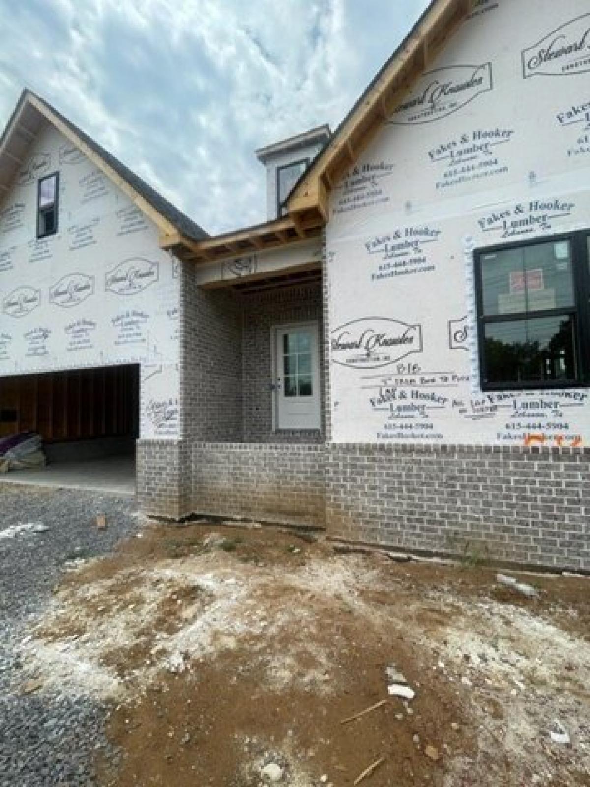 Picture of Home For Sale in Lebanon, Tennessee, United States