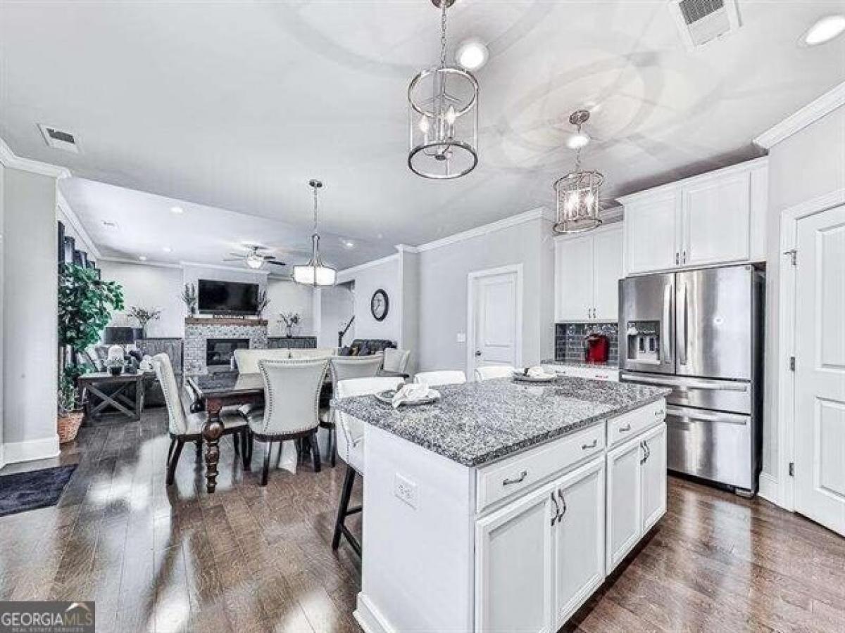 Picture of Home For Sale in Canton, Georgia, United States