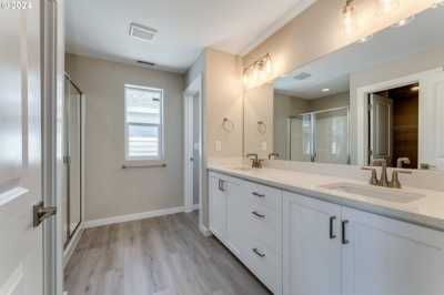 Home For Sale in Ridgefield, Washington