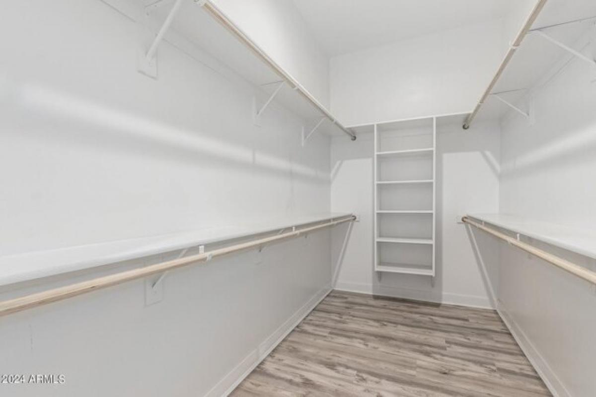 Picture of Home For Sale in Surprise, Arizona, United States