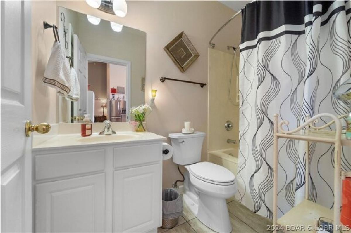 Picture of Home For Sale in Camdenton, Missouri, United States