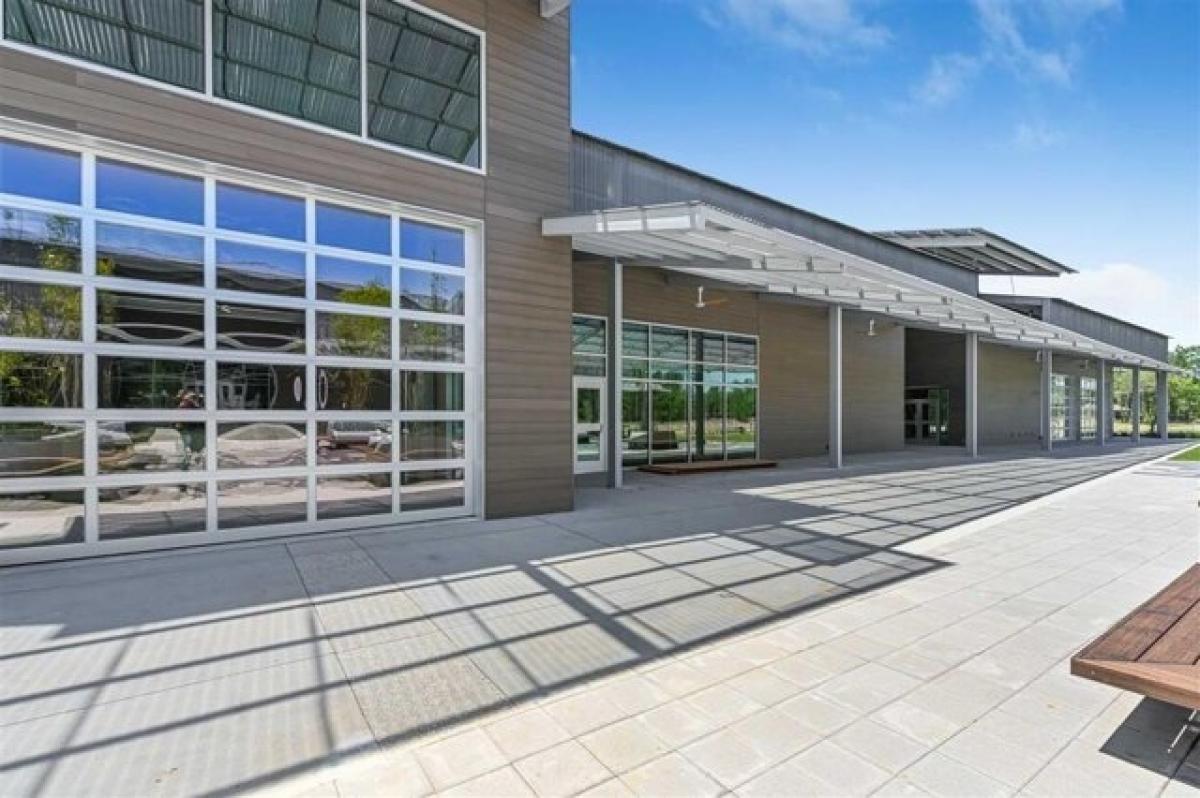 Picture of Home For Sale in Conroe, Texas, United States