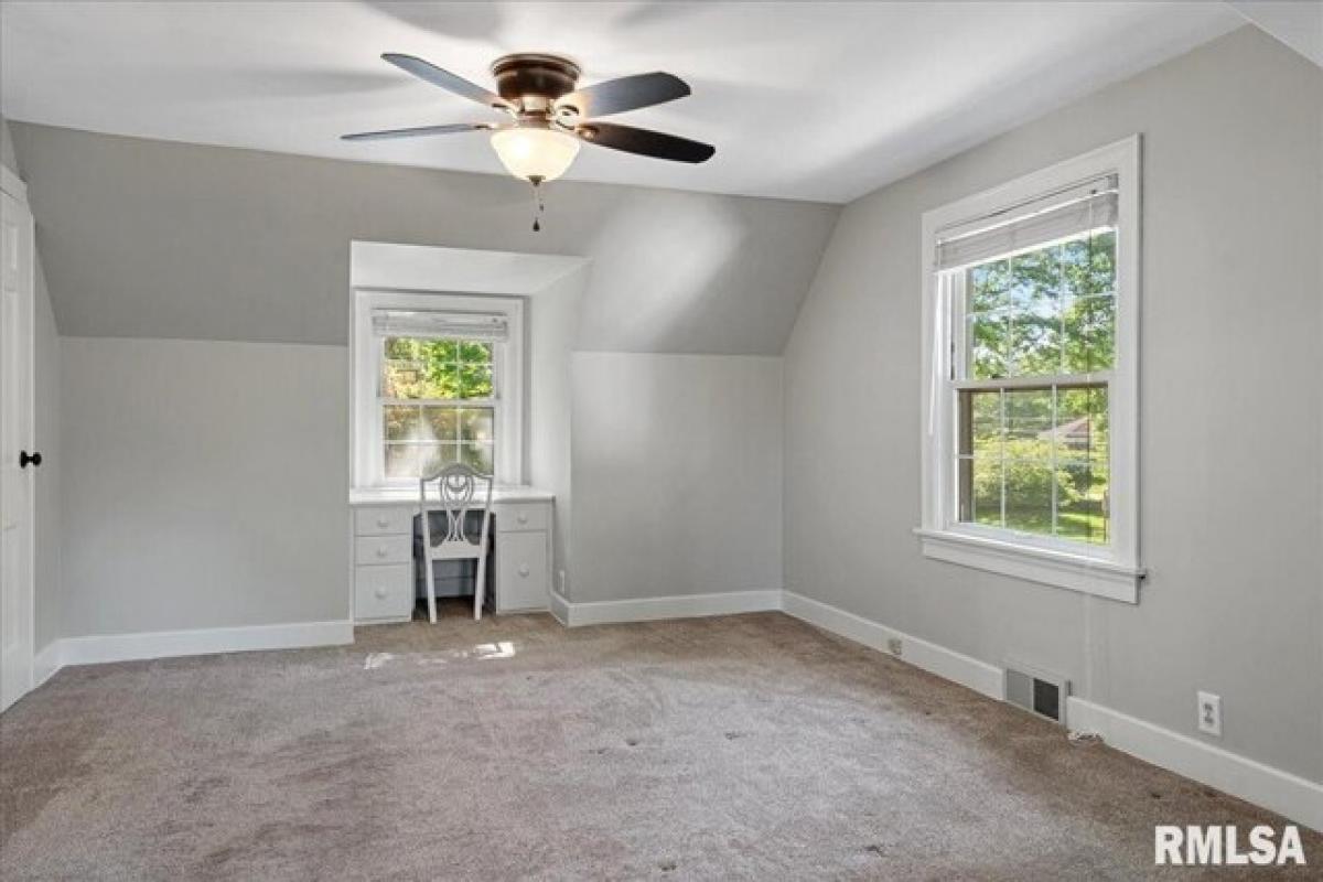 Picture of Home For Sale in Springfield, Illinois, United States