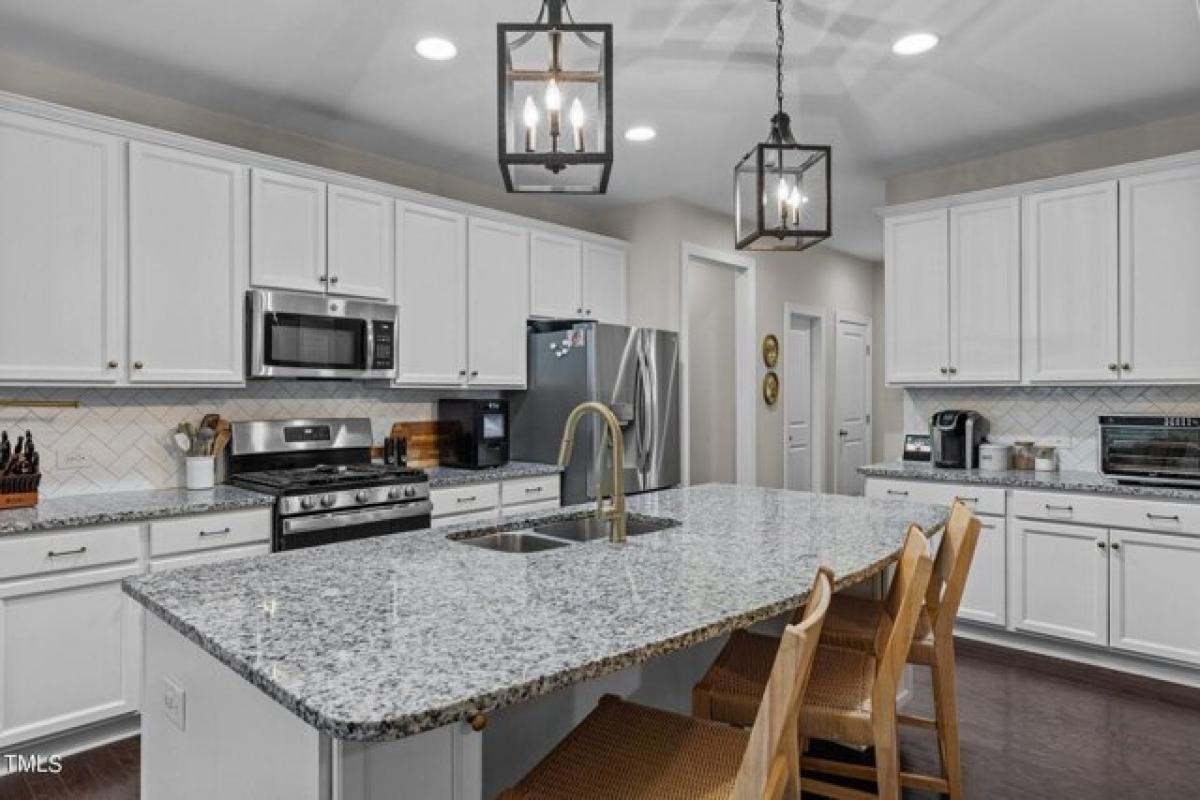 Picture of Home For Sale in Raleigh, North Carolina, United States