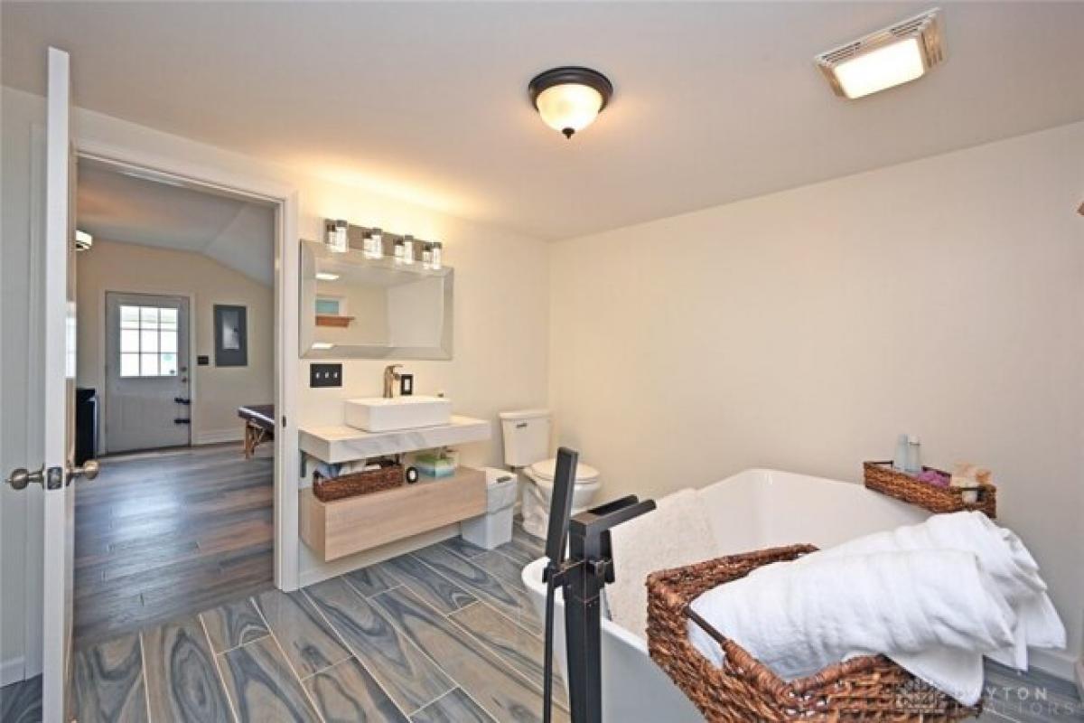 Picture of Home For Sale in Dayton, Ohio, United States