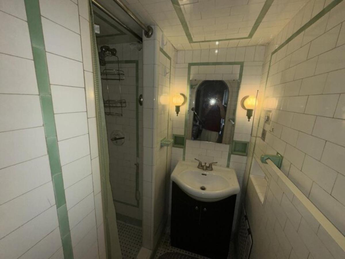 Picture of Home For Sale in Racine, Wisconsin, United States