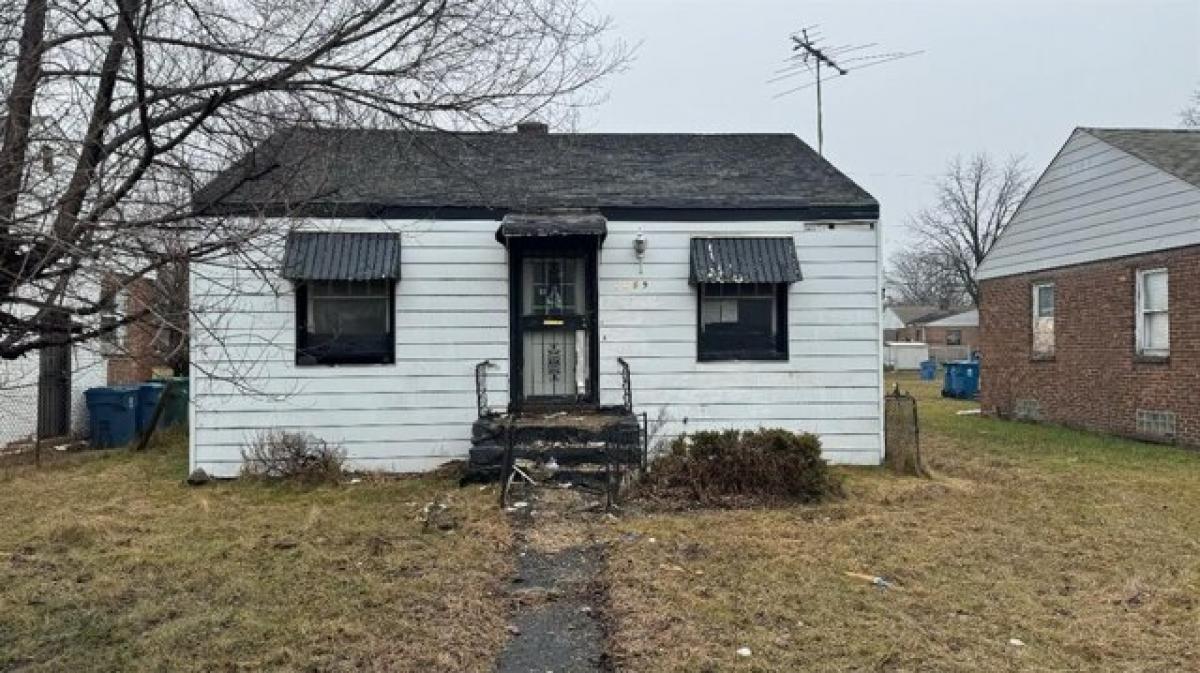 Picture of Home For Sale in Gary, Indiana, United States