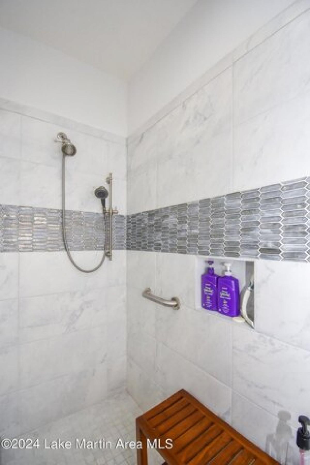 Picture of Home For Sale in Dadeville, Alabama, United States