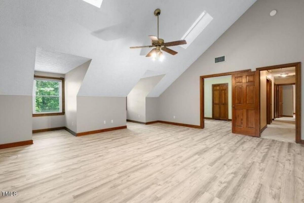 Picture of Home For Sale in Raleigh, North Carolina, United States