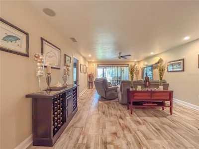 Home For Sale in Bradenton, Florida