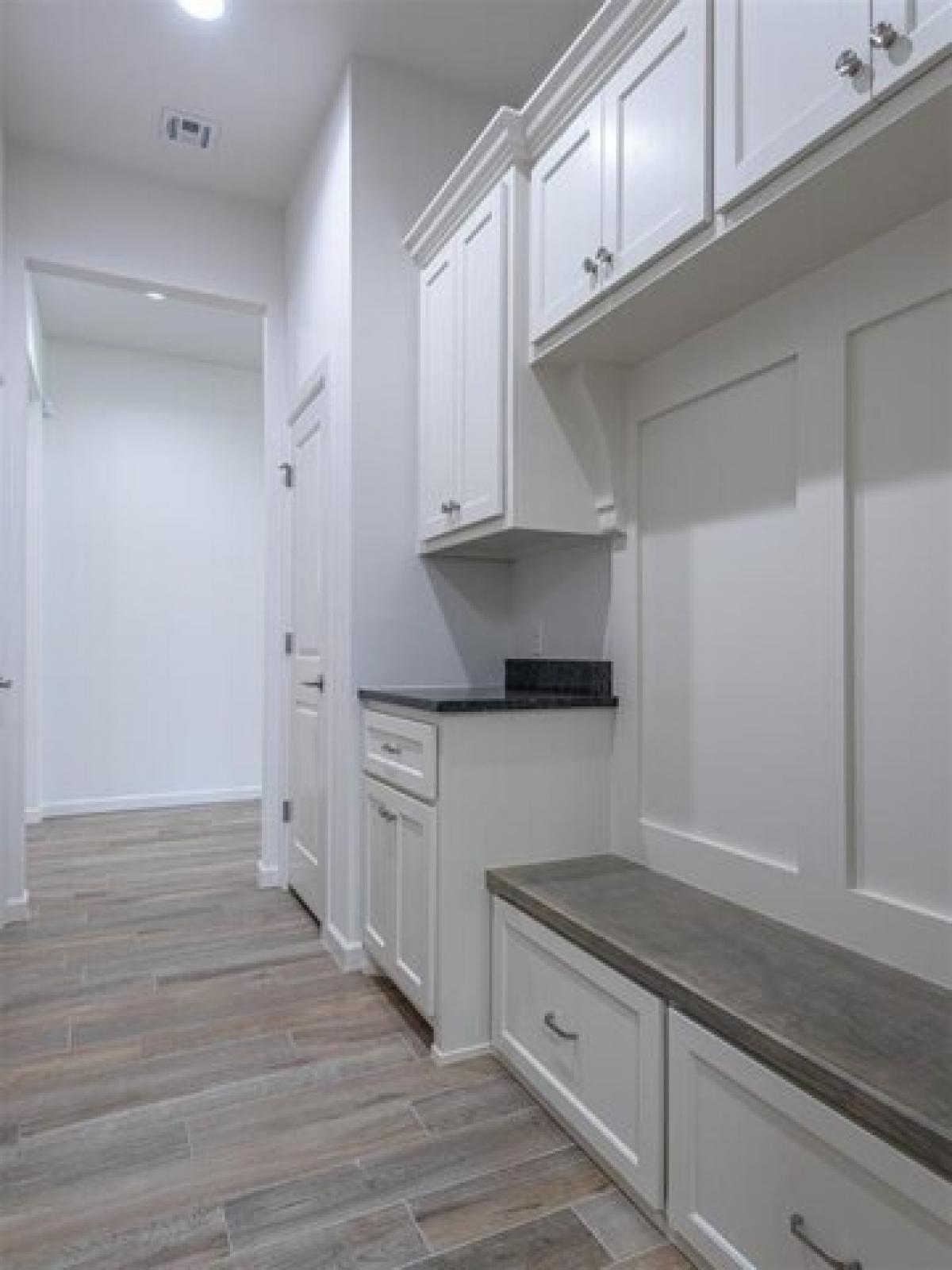 Picture of Home For Sale in Edmond, Oklahoma, United States