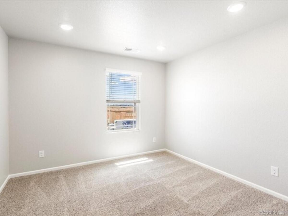 Picture of Home For Sale in Brighton, Colorado, United States