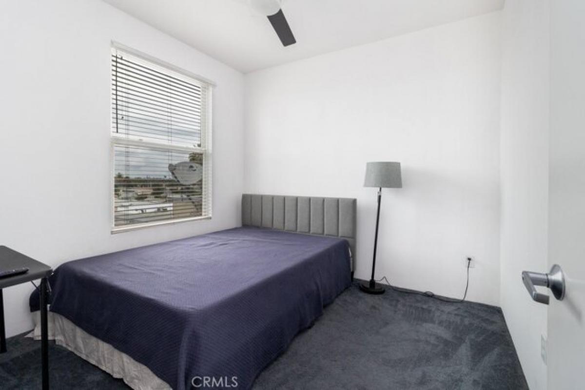 Picture of Home For Sale in Long Beach, California, United States