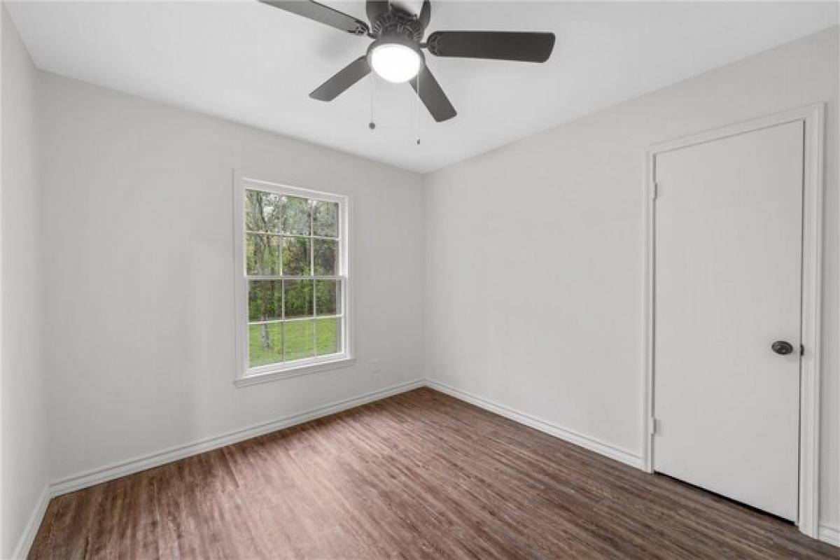 Picture of Home For Sale in Waco, Texas, United States