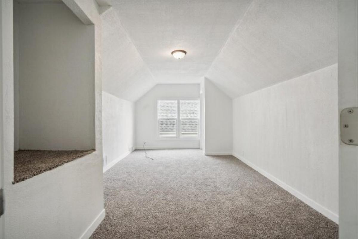 Picture of Home For Sale in Waterloo, Iowa, United States