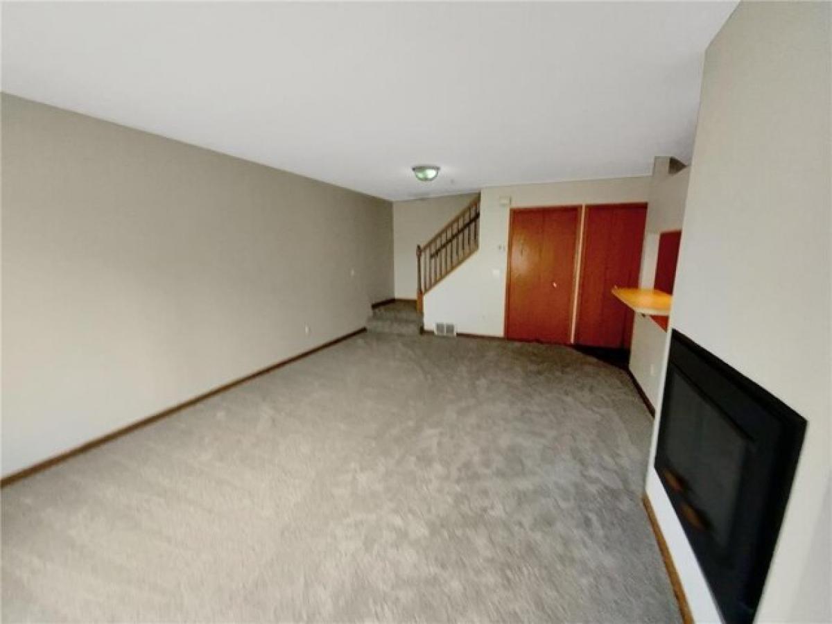 Picture of Home For Sale in Burnsville, Minnesota, United States