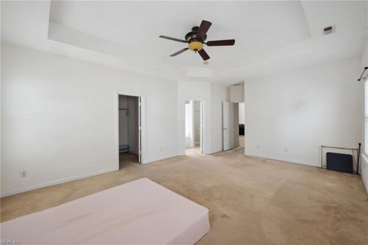 Picture of Home For Sale in Portsmouth, Virginia, United States