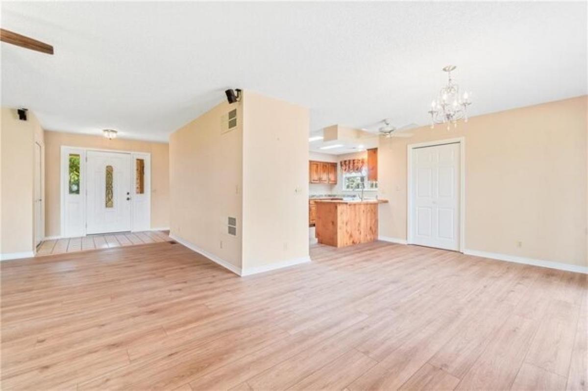 Picture of Home For Sale in Rogers, Arkansas, United States