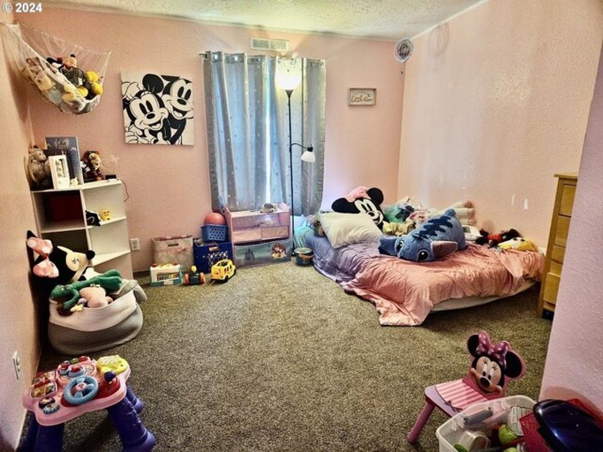 Picture of Home For Sale in Eugene, Oregon, United States