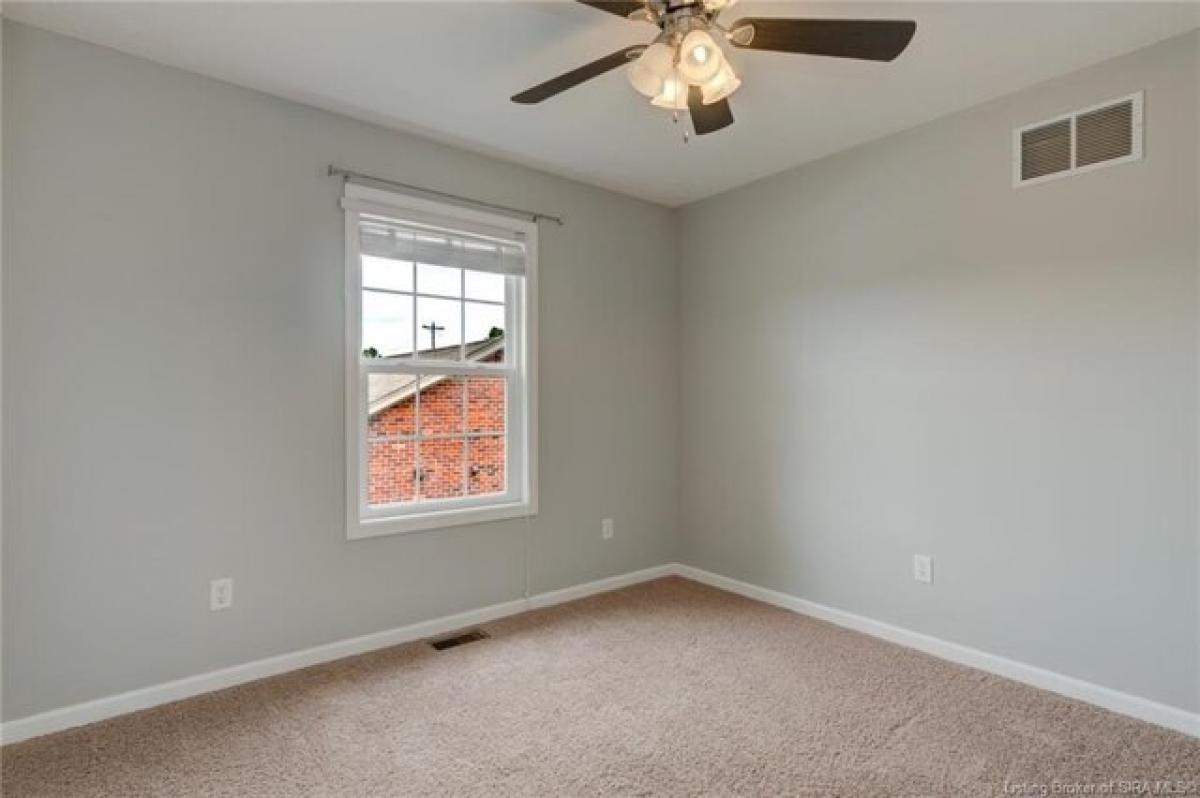 Picture of Home For Sale in Charlestown, Indiana, United States