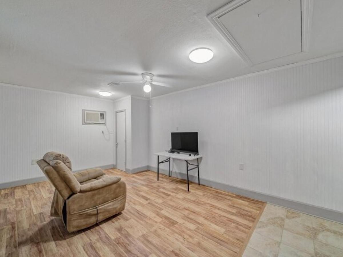 Picture of Home For Sale in Denison, Texas, United States