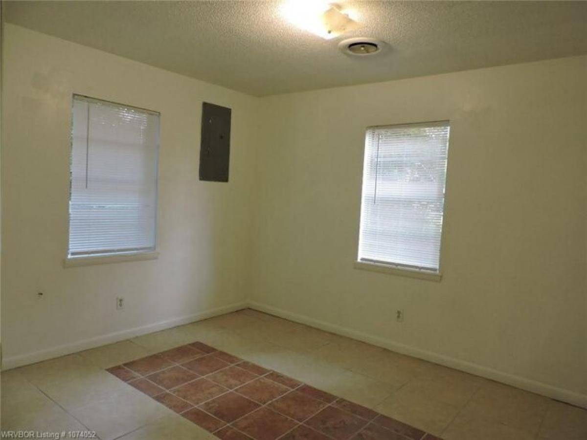 Picture of Home For Sale in Fort Smith, Arkansas, United States