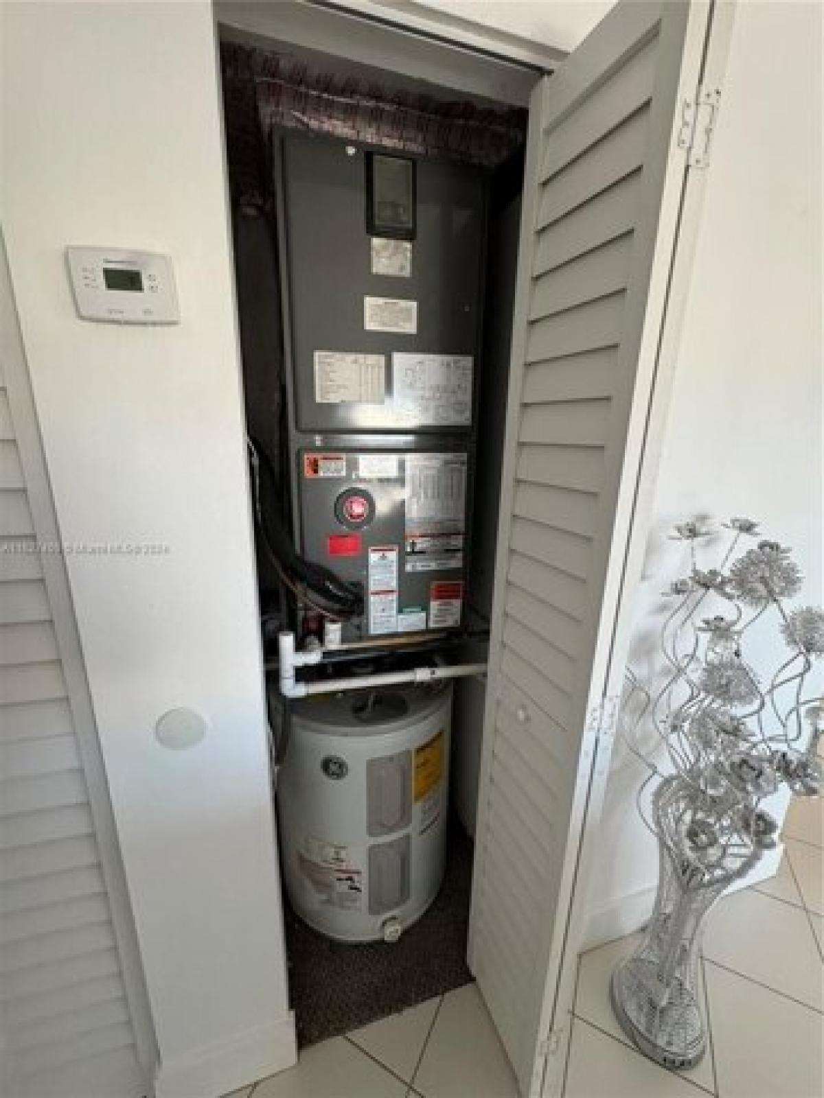 Picture of Home For Sale in North Miami Beach, Florida, United States