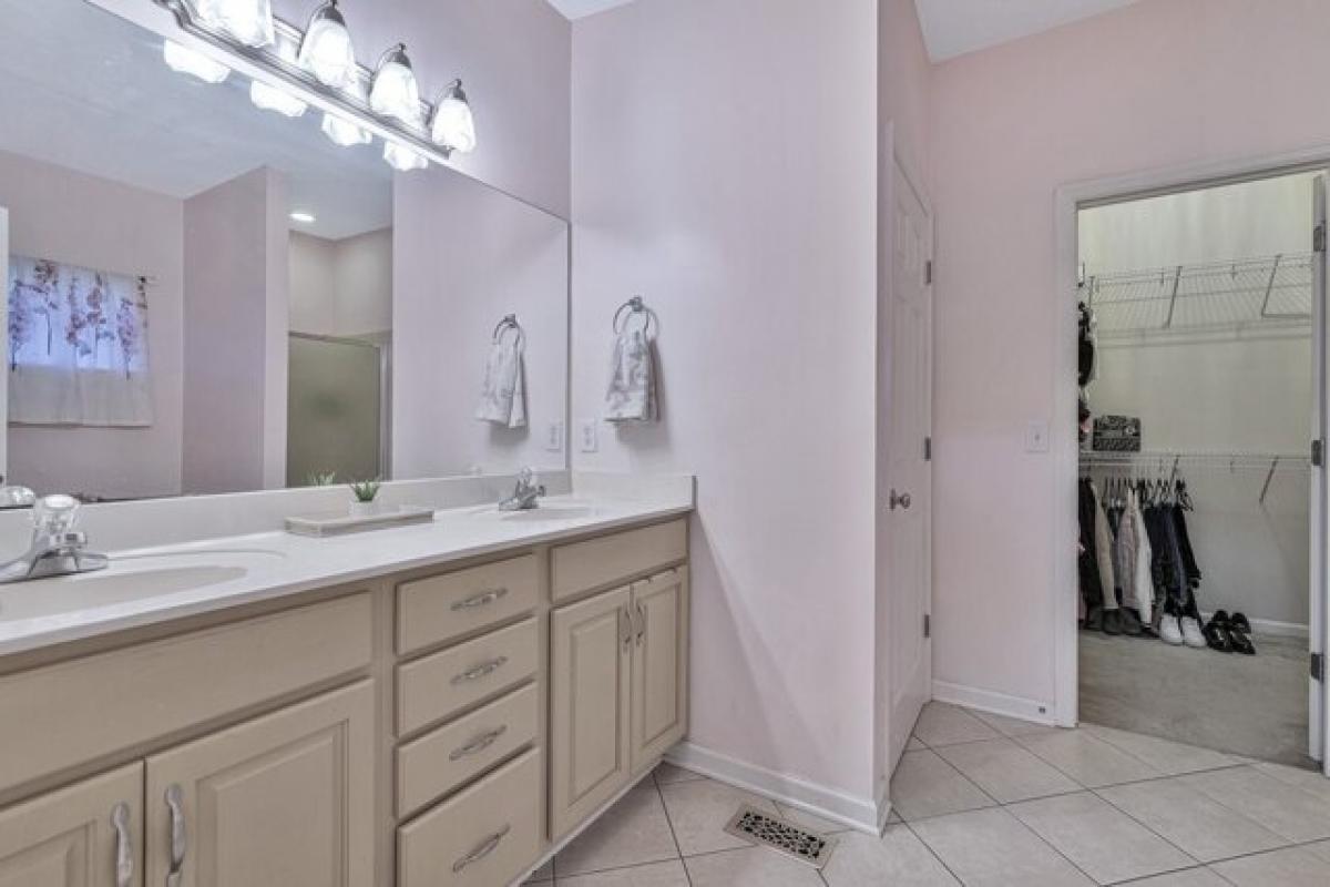 Picture of Home For Sale in Antioch, Tennessee, United States