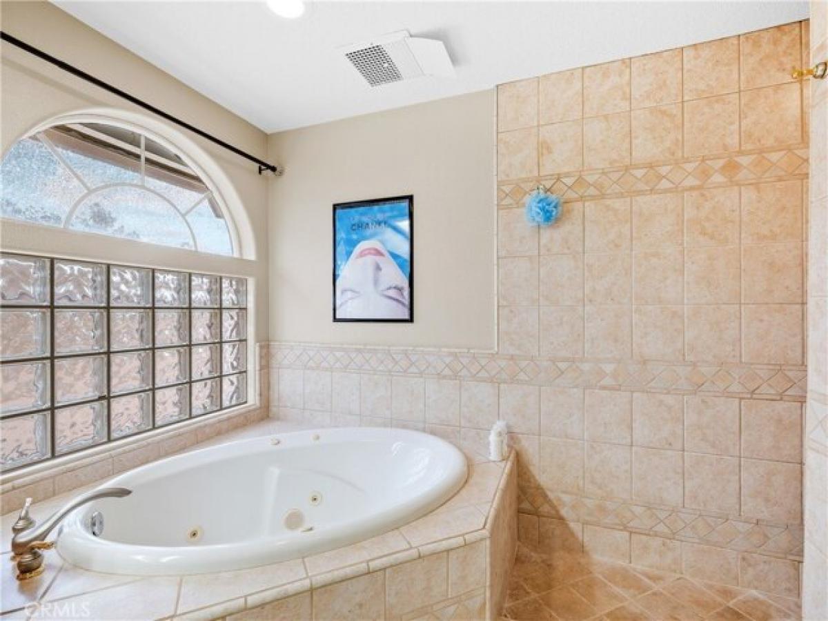 Picture of Home For Sale in Apple Valley, California, United States