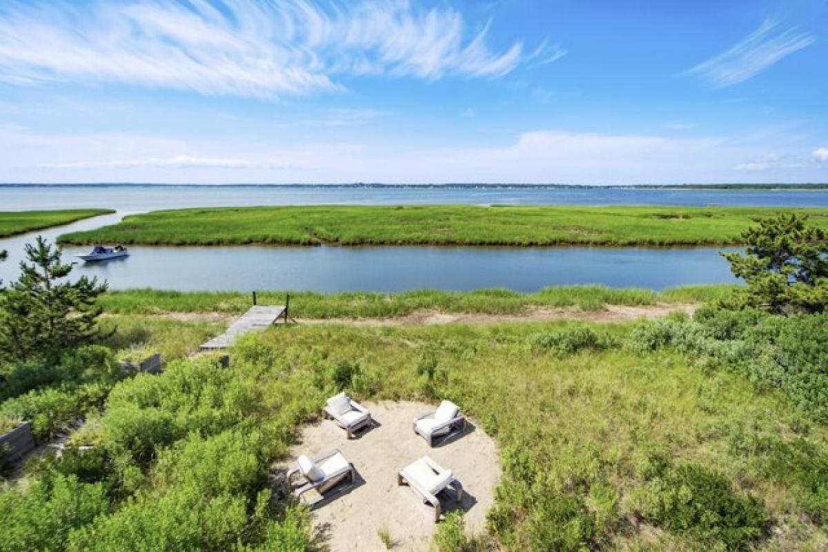 Picture of Home For Rent in Southampton, New York, United States