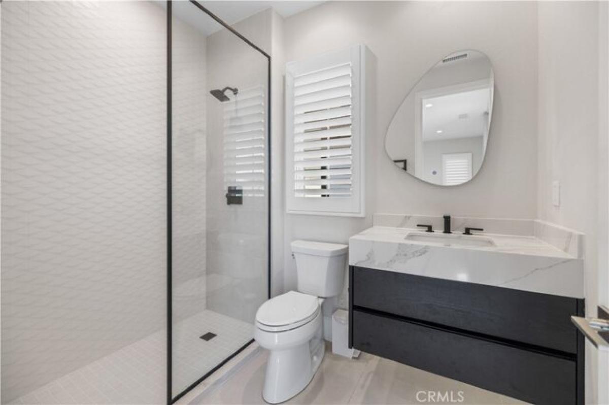 Picture of Home For Sale in Irvine, California, United States