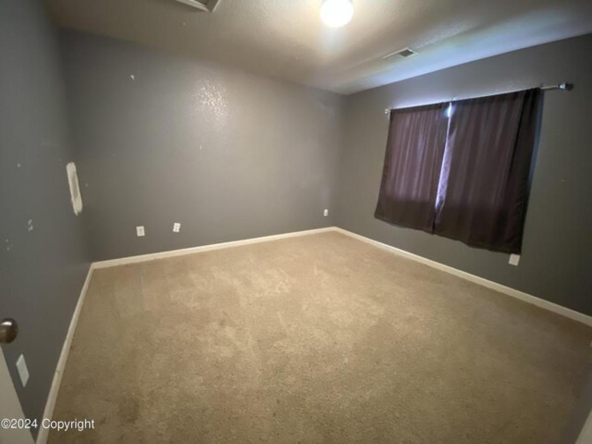 Picture of Home For Sale in Gillette, Wyoming, United States