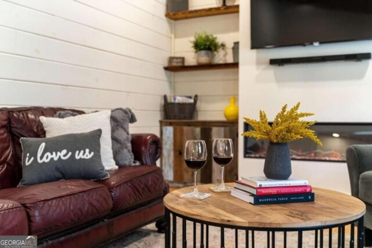 Picture of Home For Sale in Ellijay, Georgia, United States