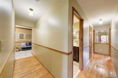 Home For Sale in Farmington Hills, Michigan