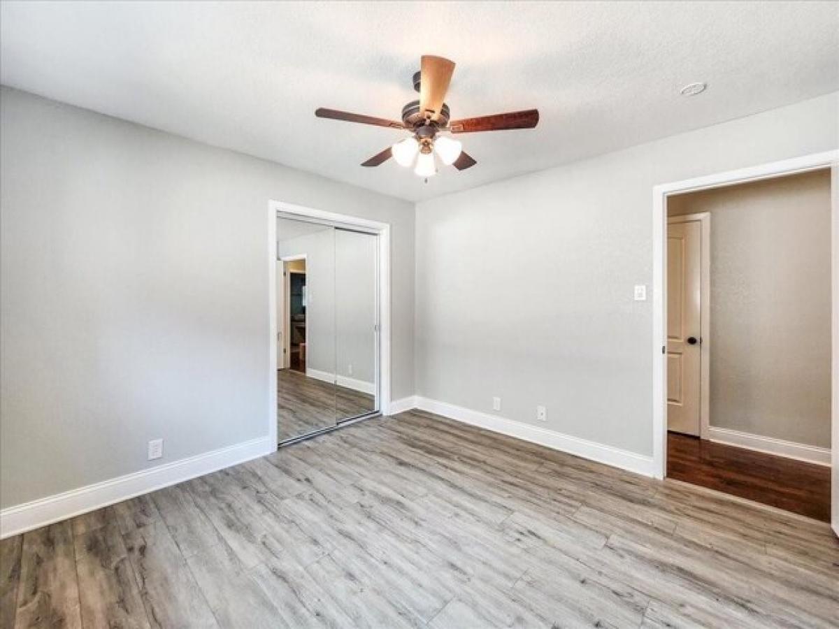 Picture of Home For Sale in Arlington, Texas, United States