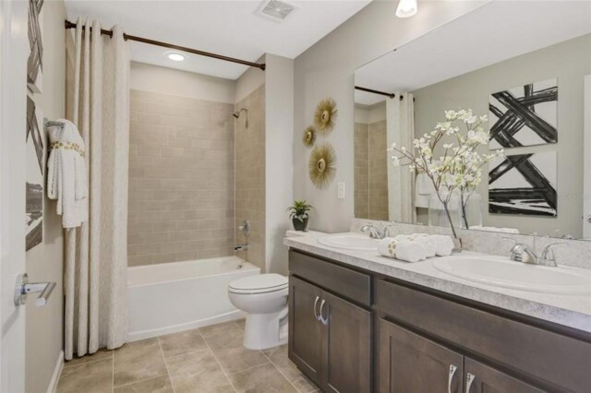 Picture of Home For Sale in Lake Alfred, Florida, United States