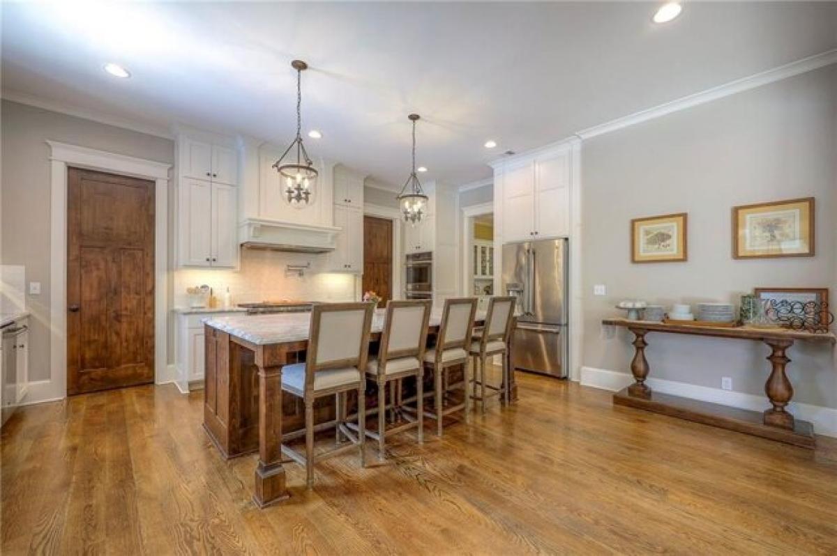 Picture of Home For Sale in Olathe, Kansas, United States