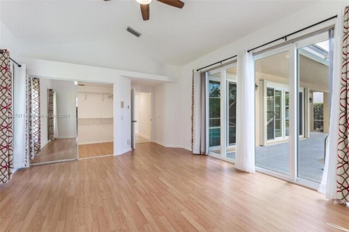 Picture of Home For Sale in Weston, Florida, United States