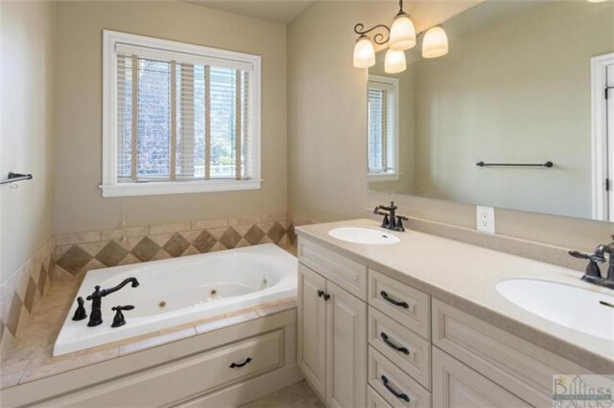 Picture of Home For Sale in Billings, Montana, United States