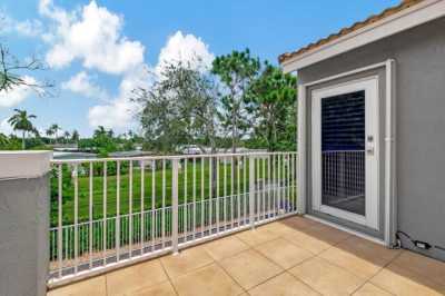 Home For Sale in Boynton Beach, Florida
