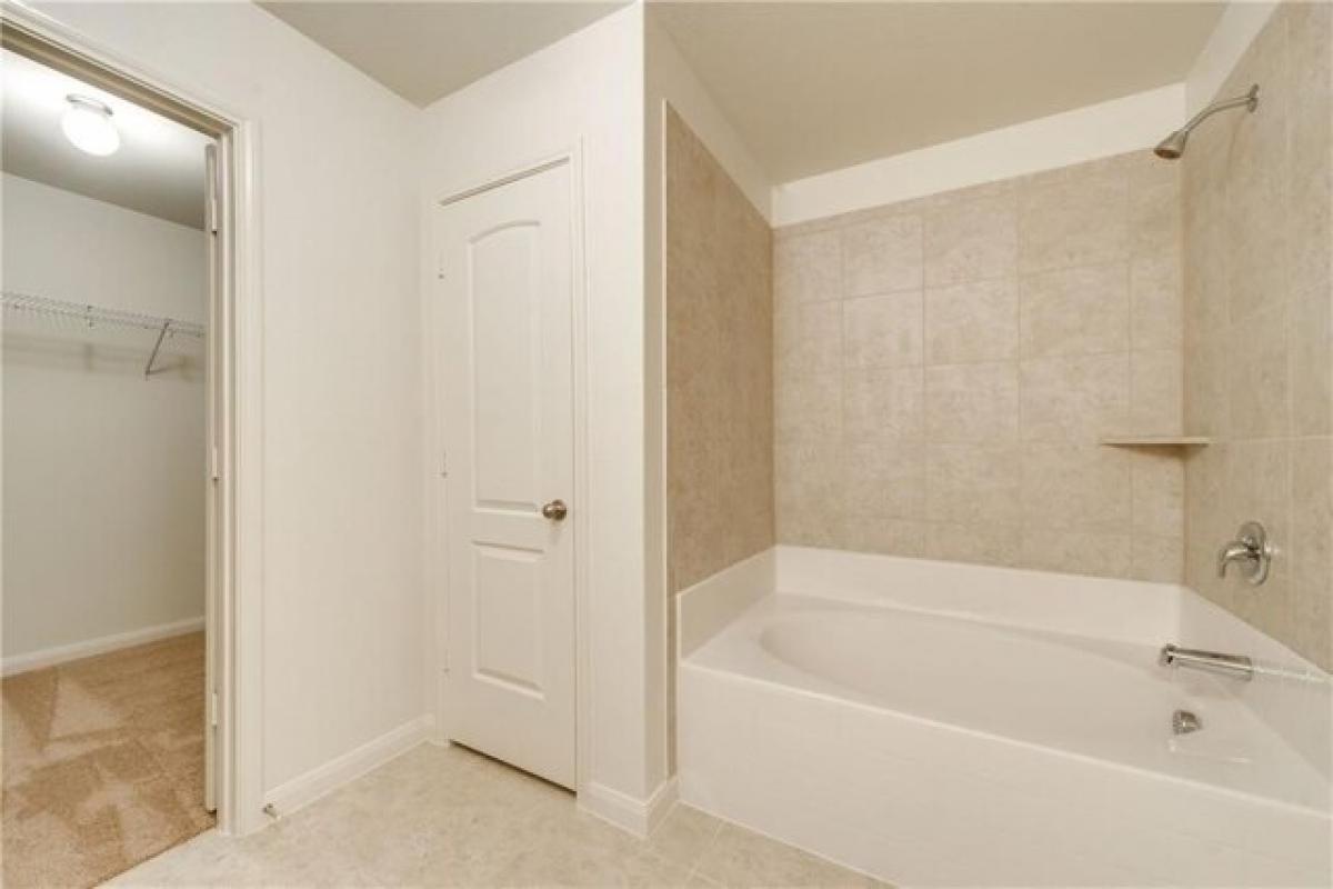 Picture of Home For Sale in Princeton, Texas, United States