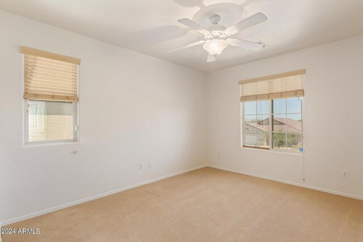 Picture of Home For Sale in Waddell, Arizona, United States