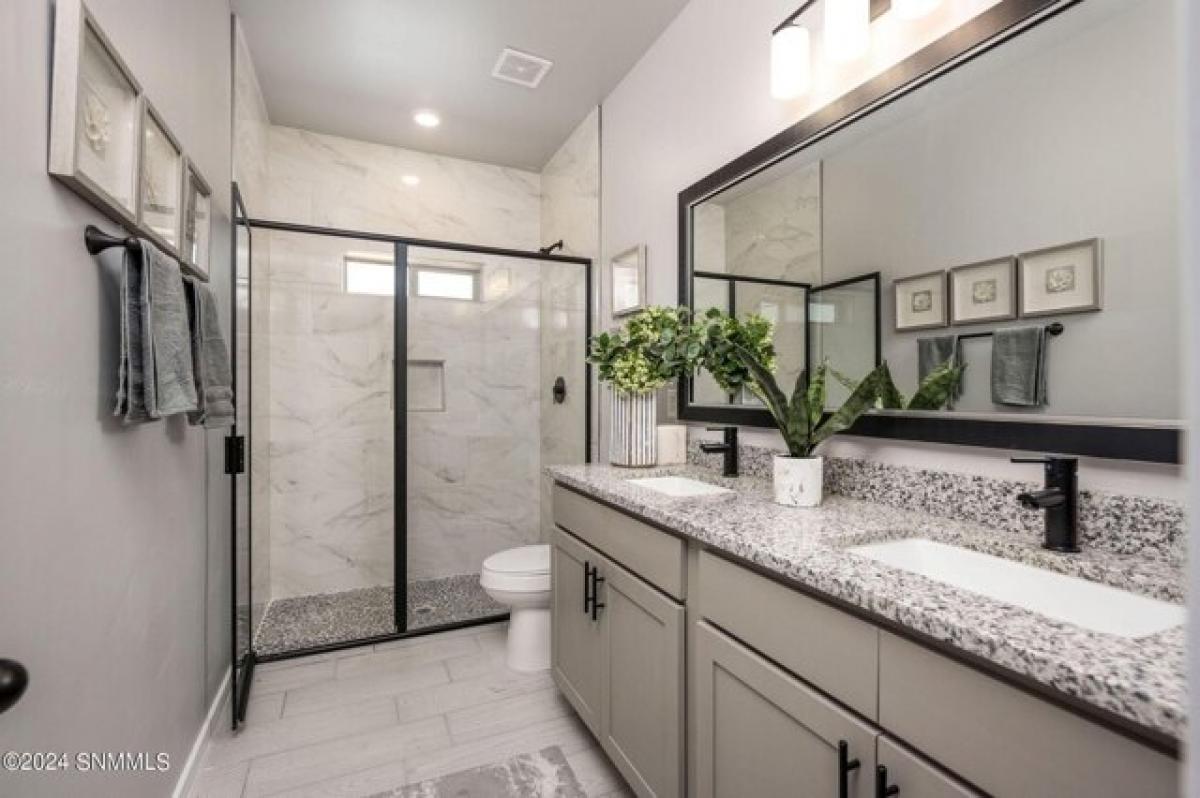 Picture of Home For Sale in Las Cruces, New Mexico, United States