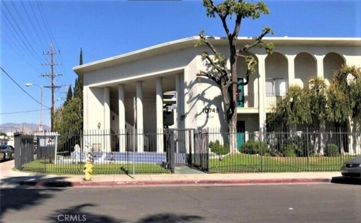 Picture of Home For Sale in Sun Valley, California, United States